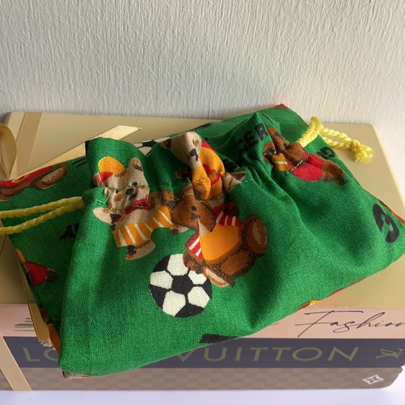 Louis Vuitton Epi Tri- Fold Wallet - Picture 13 of 13